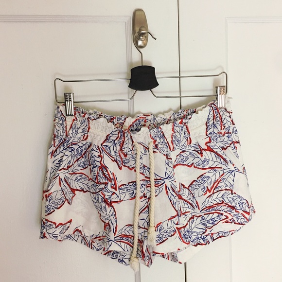 Roxy Pants - Roxy Linen Blend Leaf Print Shorts with Pockets L